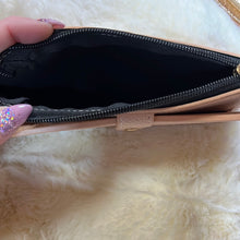 Load image into Gallery viewer, CHIC WRISTLET WALLET