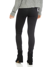 Load image into Gallery viewer, Fleece Leopard Leggings