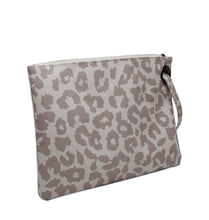 Load image into Gallery viewer, Olivia Wristlet
