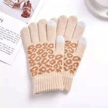 Load image into Gallery viewer, Leopard Gloves
