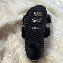 Load image into Gallery viewer, Bamboo Bling Slipper
