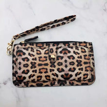 Load image into Gallery viewer, CHIC WRISTLET WALLET
